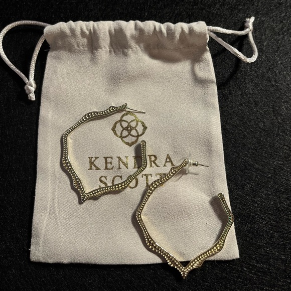 Kendra Scott Miku Hoop Earrings - Picture 1 of 3